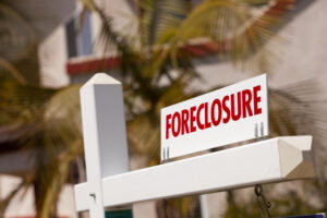 how does a foreclosure affect your credit